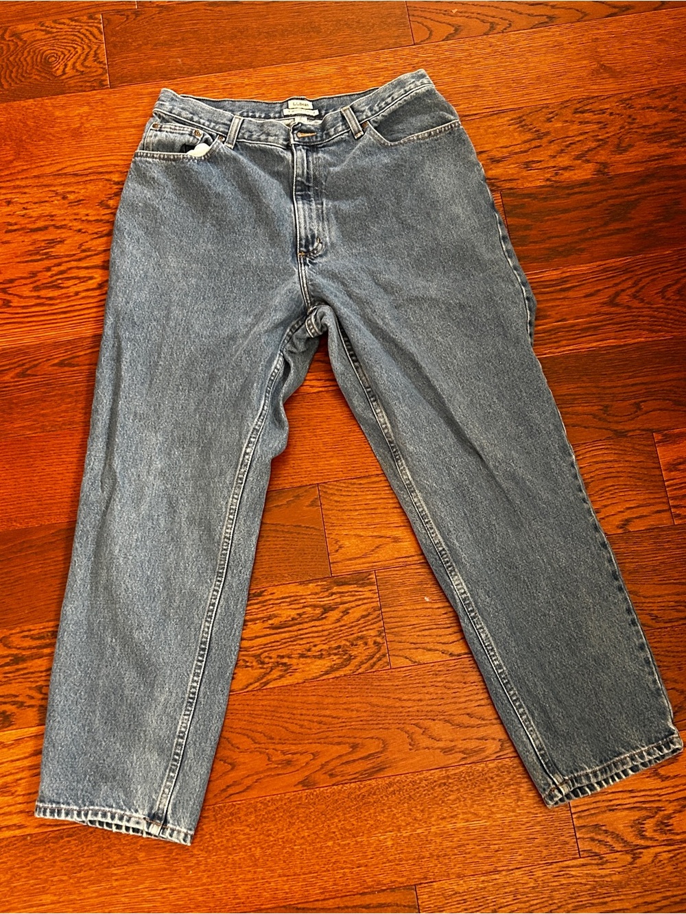 L.L. Bean Vintage Original fit/ Relaxed fit Women’s size 16 mom Jean